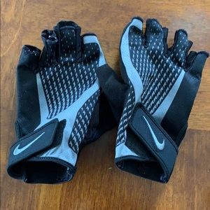 Nike  gloves